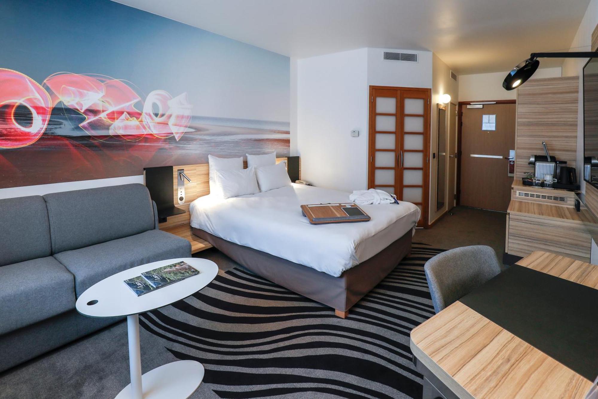 Novotel Luxembourg Centre Esterno foto