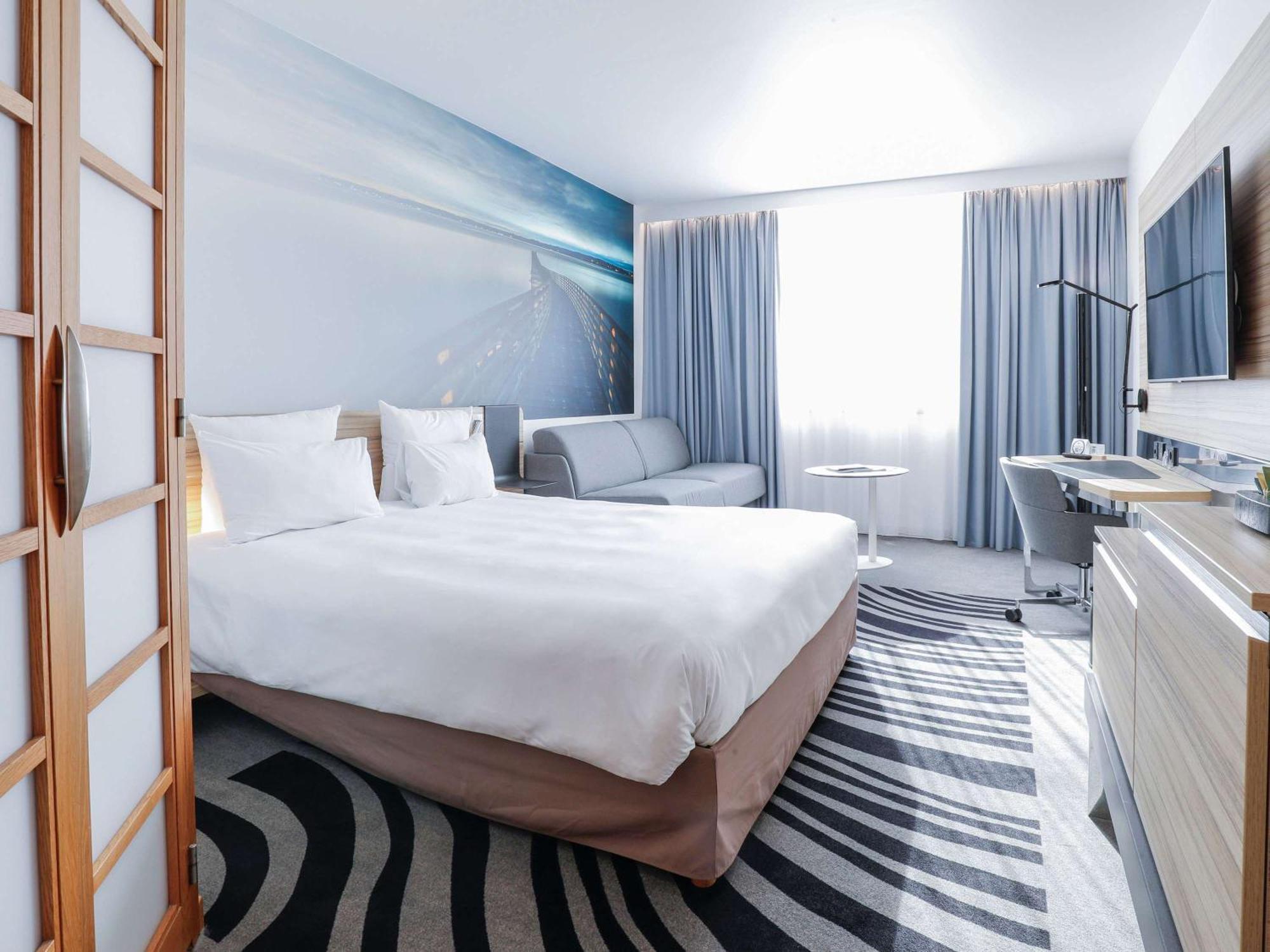 Novotel Luxembourg Centre Esterno foto